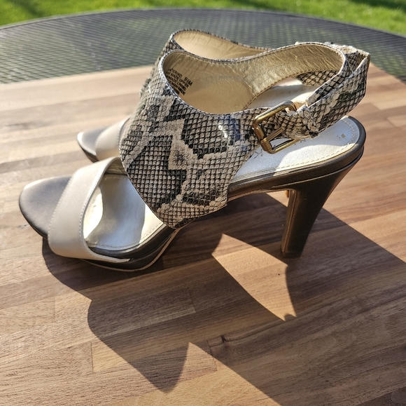 Anne Klein Stylish Snake Print Women's Heels Sandals Size 9.5 Medium - Picture 4 of 8